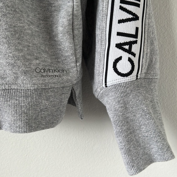 Calvin Klein Performance sweatshirt. - Picture 3 of 6